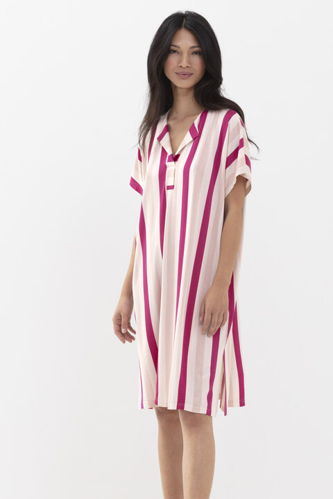 Nightshirt Cosmo Pink Serie Teresia Front View | mey®