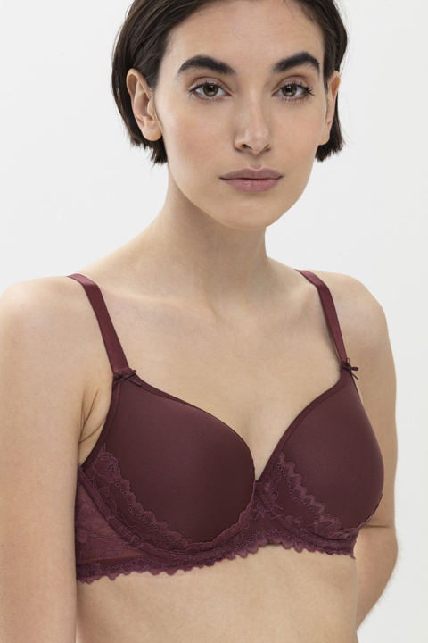 Spacer bra | Full Cup Love Rouge Serie Fabulous Front View | mey®